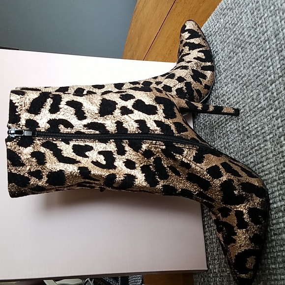 JustFab Leopard "Shylan" Stiletto Booties- Excellent Condition! Sz 7.5 - Picture 4 of 8